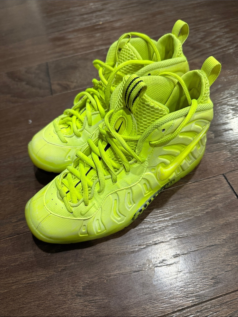 Nike Little Posite Pro, Monochromatic Volt Color Air Foamposite Boys 4Y